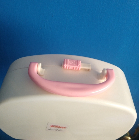 Super Rare Official Sailor Moon Nurse kit - Picture 5 of 5